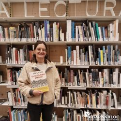 Ana, guanyadora del concurs del Bibarnabloc a la Biblioteca Gabriel García Márquez