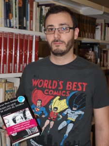 Santiago Lopera recull els seus premis a la Biblioteca Garcilaso