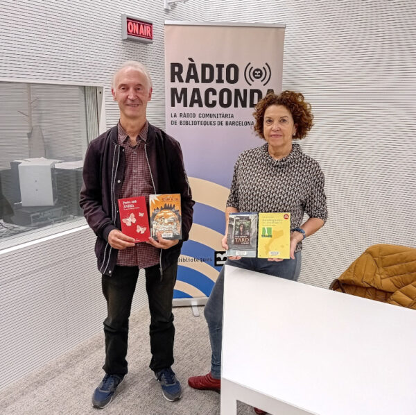 Jordi Solé de Voliana edicions a l'estudi de Ràdio Maconda